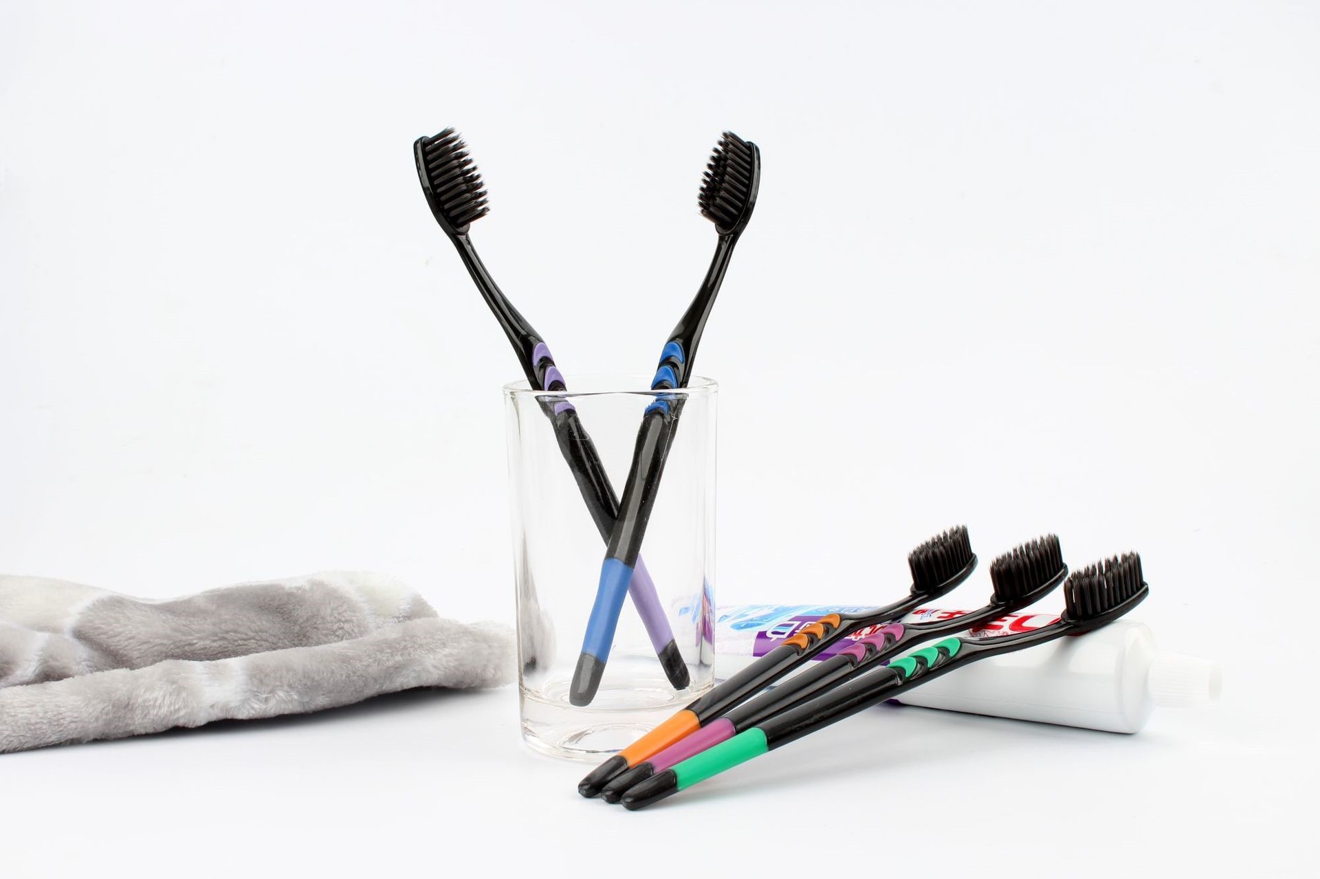 1 個入り竹炭ソフト毛歯ブラシ – ファミリーパック (ゲス - Bamboo Toothbrush Set のレビューと価格